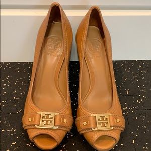 Pebbled leather wedges